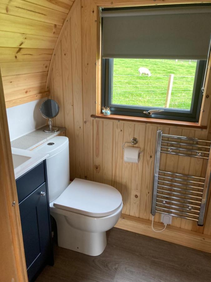 Hotel Robins Nest Glamping Pod With Hot Tub Keith Exterior foto