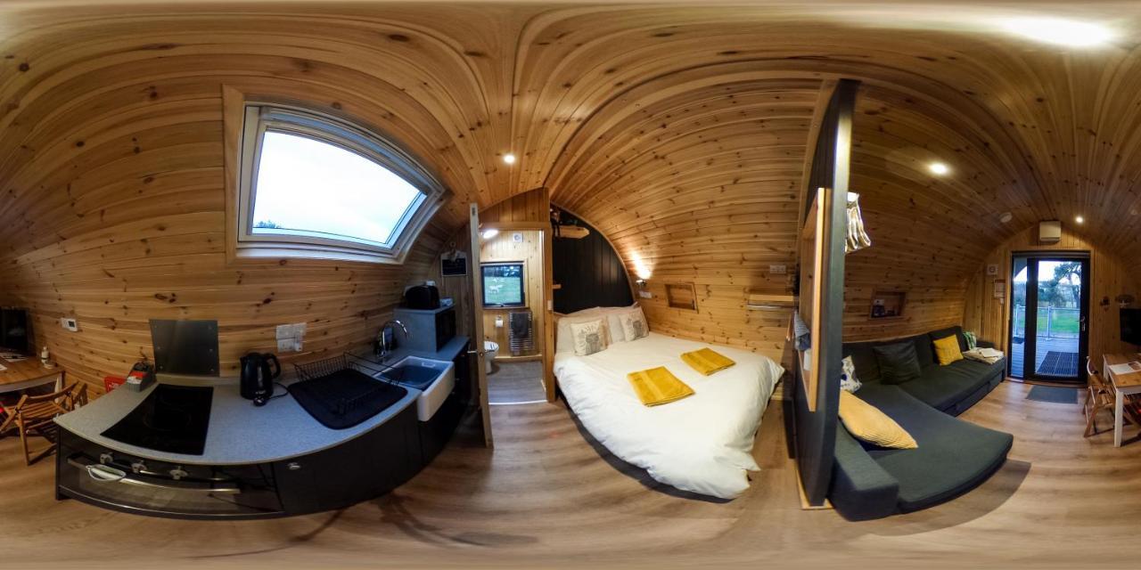 Hotel Robins Nest Glamping Pod With Hot Tub Keith Exterior foto